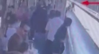 Metrobüste yan bakma kavgası! 22 yaşındaki genç bıçaklanarak öldürüldü