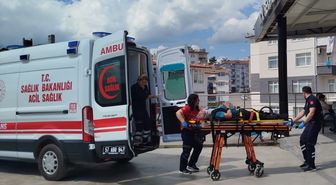 Boyabat'ta otomobilin çarptığı akülü engelli aracındaki kişi yaralandı