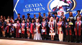 Geleceğin iletişimcileri mezuniyet heyecanı yaşadı