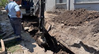 Isparta'da göçük altında kalan işçi yaralandı