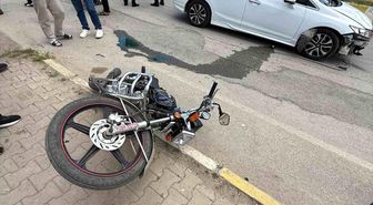 Muş'ta otomobil ile motosiklet çarpıştı: 2 yaralı