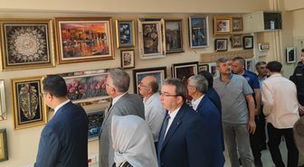 Oğuzlar Halk Eğitimi Merkezinde yıl sonu sergisi açıldı
