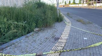 Sivas'ta inşaat işçisi baltayla 3 kişiyi yaraladı; o anlar kamerada /