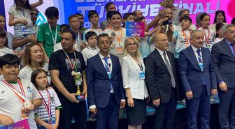 Siverekli öğrenci akıl ve zeka oyunlarında Türkiye birincisi oldu