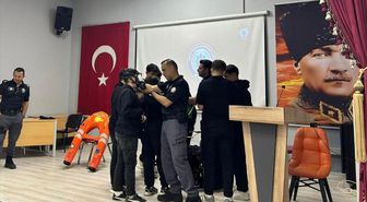 Türkeli'de öğrenciler rip akıntısı konusunda bilgilendirildi