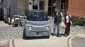 Yaşlıların ihtiyaçları telsizle ulaştıkları belediye ekiplerince gideriliyor