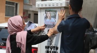 2 aydır haber alamadığı kızını sokak sokak arıyor