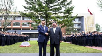 Albüm: Xi ve Kim, Kore İşçi Partisi Merkezi Kadro Eğitim Okulu'nu Ziyaret Etti