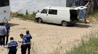 Bağcılar'da bir kişi araç içinde ölü bulundu