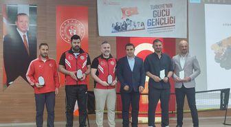 Çamlıhemşin’in şampiyonları ödüllendirildi: Başarıları alkış topladı