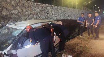 Çorum'da istinat duvarından düşen araçtaki 2 kişi yaralandı