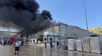 Gaziantep'te tekstil fabrikasındaki yangın kontrol altına alındı