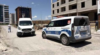 İnşaatın 4. katından düşen işçi ağır yaralandı