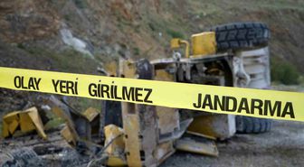İş makinesi 20 metrelik uçurumdan yuvarlandı: Operatör ağır yaralı