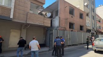 Kentsel dönüşüm binasında kaçak malzeme sökerken canından oldu