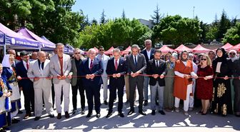 Nevşehir'de 'Hayat Boyu Öğrenme Haftası' kapsamında yıl sonu sergisi açıldı