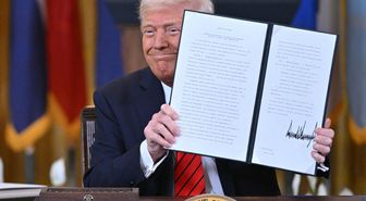 Trump'tan Çin'i kızdıracak hamle! Kara listeye 3 dev eklendi