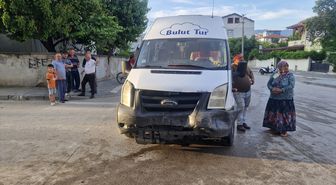 Tokat'ta otomobil ile minibüsün çarpıştığı kazada 5 kişi yaralandı