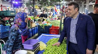 Bilecik Valisi Sözer, Bozüyük'te pazar yerindeki esnaf ve vatandaşlarla buluştu