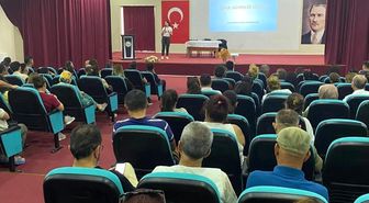 Edremit'te okul müdürleri ve rehber öğretmenlere siber güvenlik eğitimi verildi