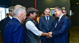 Eğitime destek veren hayırseverler 'Ahde Vefa Resim Sergisi'nde anıldı