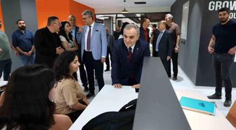 Erciyes Üniversitesi'nde yenilenen kütüphane öğrencilere açıldı