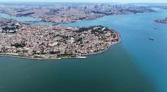 İstanbul Boğazı'nın güneyinde turkuaz şölen