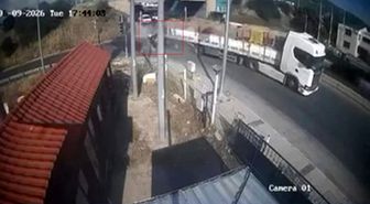İzmir'de feci kaza: Tıra adeta ok gibi saplandı