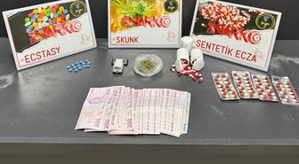 İzmir'de uyuşturucu operasyonunda yakalanan 13 şüpheli tutuklandı