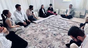 MEB Genel Müdürü Durna, okul saldırısından etkilenen öğrenci ve öğretmenleri ziyaret etti