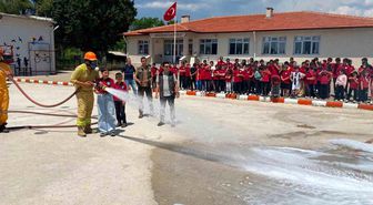 Muğla'da öğrencilere orman yangını tatbikatı yapıldı