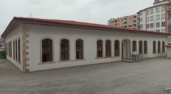 Osmaniye'de depremlerde hasar alan tarihi okulun restorasyonu tamamlandı