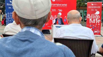 Üroloji Doktoru, cami önünde prostat hastalıklarını anlattı
