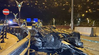 Zonguldak'ta bariyerlere çarpıp devrilen otomobilin sürücüsü ağır yaralandı