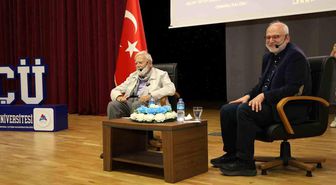 Ağrı'da Prof. Dr. Ökten ve Prof. Dr. Sayar'ın söyleşisine yoğun ilgi