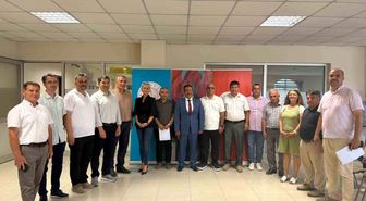Burhaniye'de proje yürütücülerine törenle belge verildi