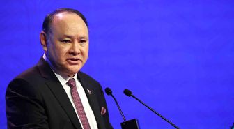 Çin, Filipinler Savunma Bakanı Teodoro ve ailesinin ülkeye girişini yasakladı