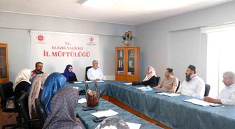 Elazığ'da manevi rehberlik alanlarında yürütülen faaliyetler değerlendirildi