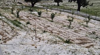 Erdemli'de yağmur ve dolu etkili oldu