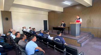 Gediz'de biçerdöver hizmetleri ve anız yangınlarına karşı bilgilendirme toplantısı