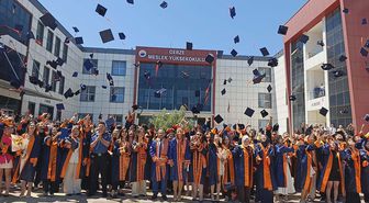 Gerze Meslek Yüksekokulunda mezuniyet heyecanı yaşandı