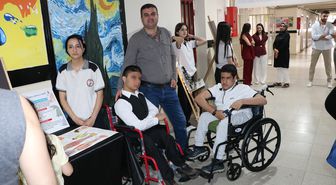 Hakkari'de elektronik atıklardan hazırlanan ürünler sergilendi