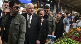 İYİ Parti Genel Başkanı Dervişoğlu, Ulus esnafını ziyaret etti