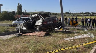 Kayseri'de iki otomobilin çarpıştığı kazada 3 kişi öldü, 5 kişi yaralandı