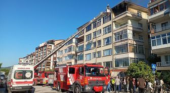 Kocaeli'de apartmanda çıkan yangında mahsur kalan anne ve çocuğu kurtarıldı