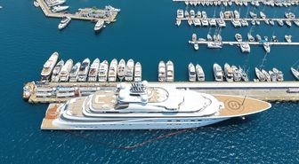 Marmaris'e gelen süper yata 540 bin litre akaryakıt ikmali yapıldı