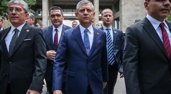 Özgür Özel'in ekibinden 28 CHP Parti Meclisi üyesi istifa etti