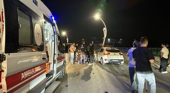 Sakarya'da otomobil ile çarpışan motosikletin sürücüsü yaralandı