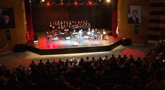 TRT Erzurum Radyosu Gençlik Korosu'ndan muhteşem yıl sonu konseri