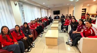 Türkiye Güreş Federasyonu Başkanı Taha Akgül Niğde'de